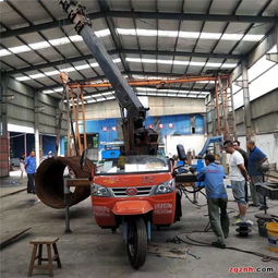 農(nóng)村建筑好幫手 三噸三輪背樹(shù)吊的多功能應(yīng)用